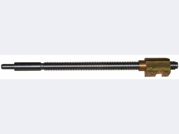 Винт поперечной подачи 1М63 с гайками, длина 1154 мм (Рязань Новый Уренгой - изображение 1