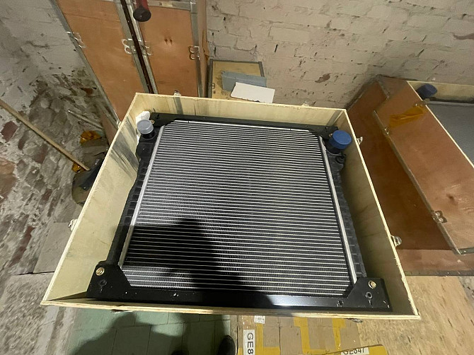 "Радиатор охлаждения водяной 11886549 Volvo BL " Екатеринбург - изображение 1