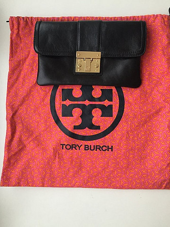 Клатч tory burch черный кожа сумка женская аксессуар оригинал кожаная бренд Москва - изображение 1