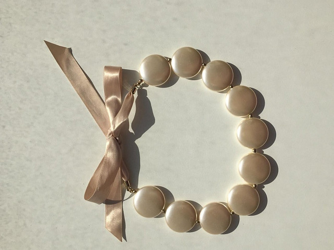 Колье бусы бижутерия украшение перламутровый жемчужный мода стиль на шею бренд тренд 42 44 46 48 40 Москва - изображение 1