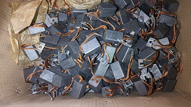 Закупим щетки электрографитные Новосибирск - изображение 1