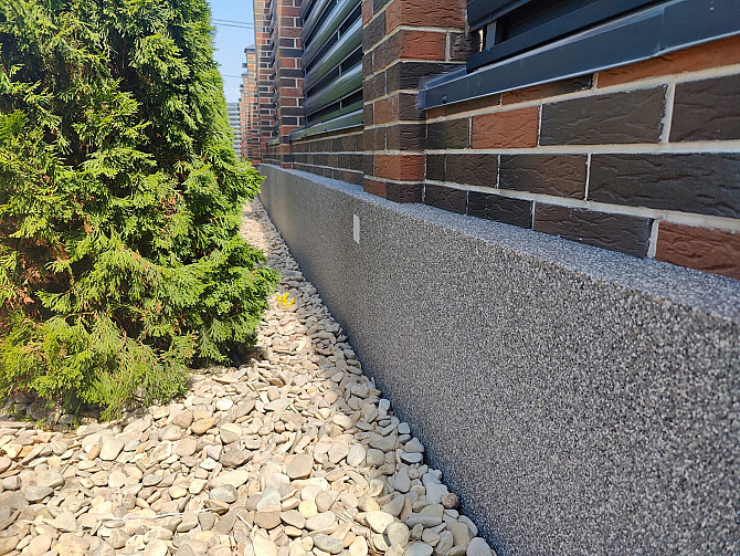 Ремонт и отделка цоколя забора декоративной штукатуркой – Ростов-на-Дону Ростов-на-Дону - изображение 1