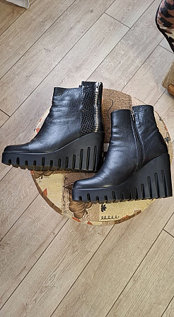Продам женские ботинки Симферополь - изображение 1