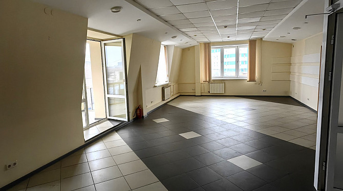 Офис в самом центре города 189 м² 1 линия Красноярск - изображение 1