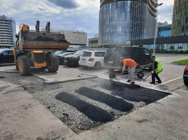 Проливка швов в асфальте битумом Сертолово Санкт-Петербург - изображение 1